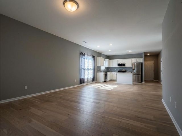 7712 NW 124 Street, Kansas City, MO 64163