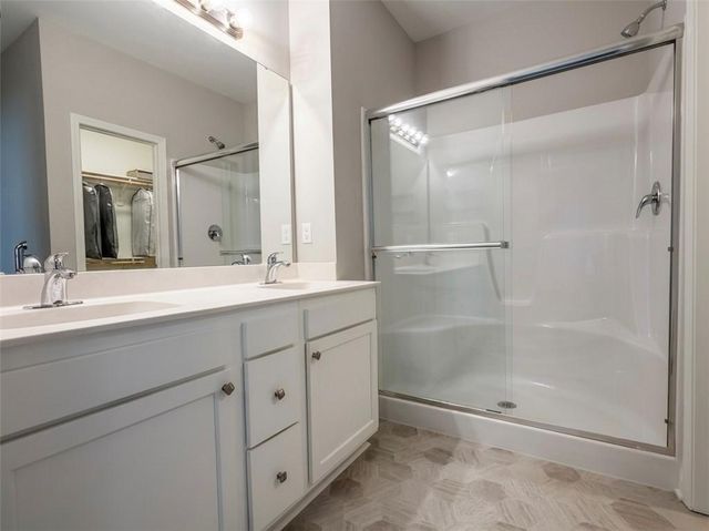 7712 NW 124 Street, Kansas City, MO 64163
