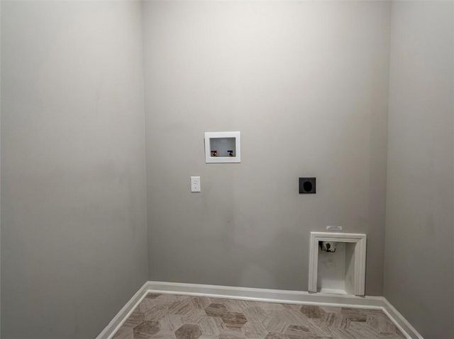 7712 NW 124 Street, Kansas City, MO 64163