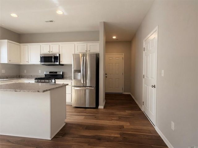 7712 NW 124 Street, Kansas City, MO 64163