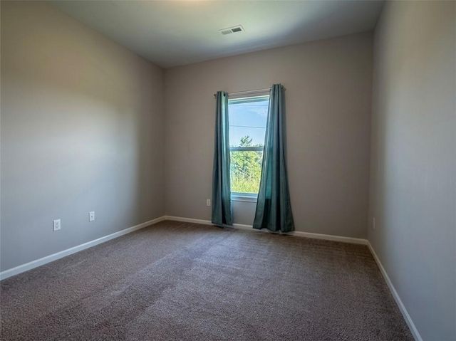 7712 NW 124 Street, Kansas City, MO 64163