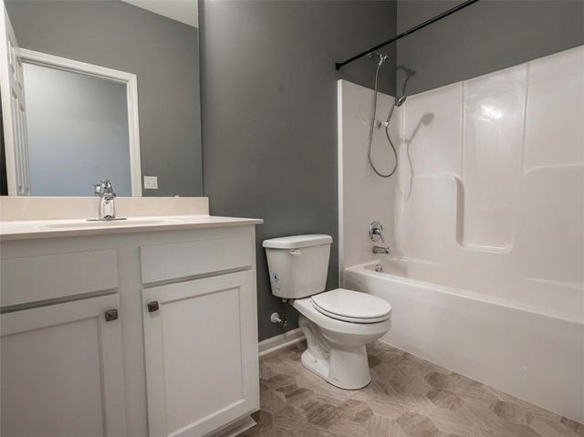7712 NW 124 Street, Kansas City, MO 64163