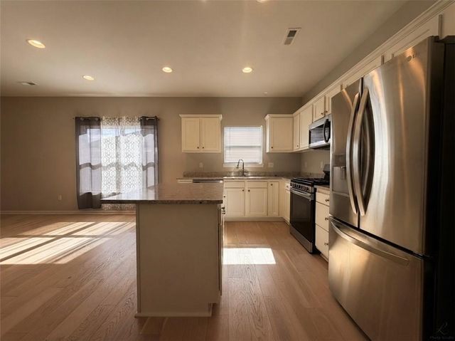7712 NW 124 Street, Kansas City, MO 64163