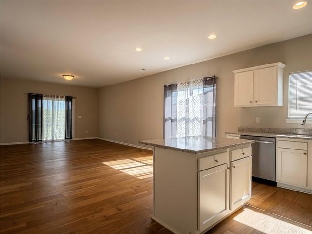 7712 NW 124 Street, Kansas City, MO 64163