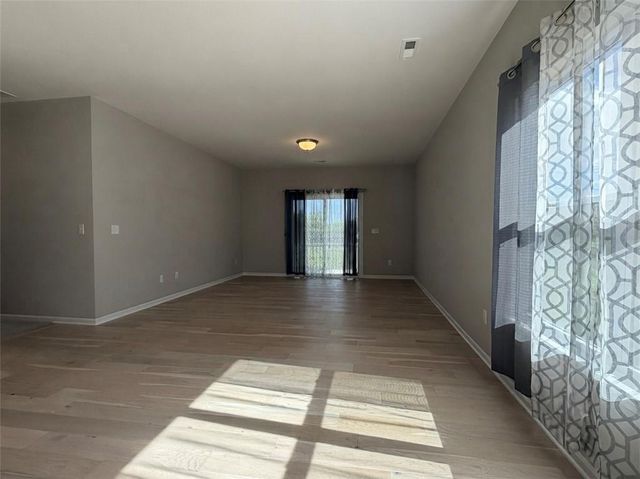 7712 NW 124 Street, Kansas City, MO 64163