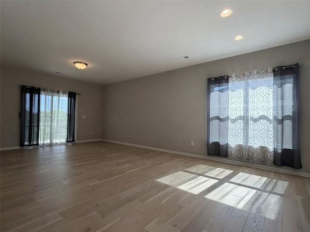 7712 NW 124 Street, Kansas City, MO 64163