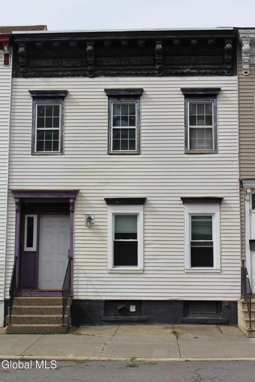 17 N Lake Avenue, Albany, NY 12203