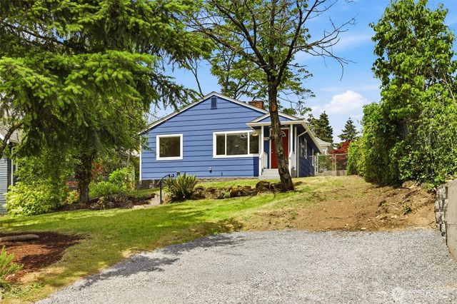 2722 NE Blakeley Street, Seattle, WA 98105
