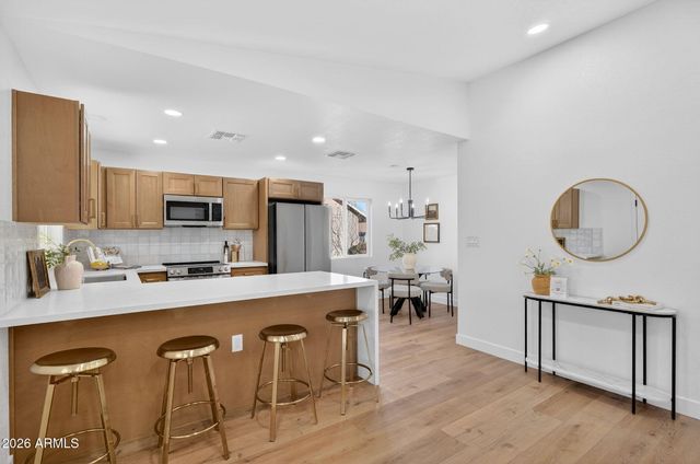 1327 W HIGHLAND Street, Chandler, AZ 85224