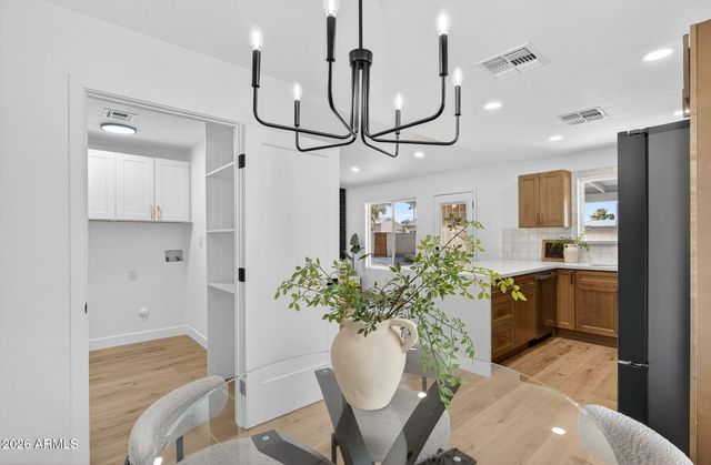 1327 W HIGHLAND Street, Chandler, AZ 85224