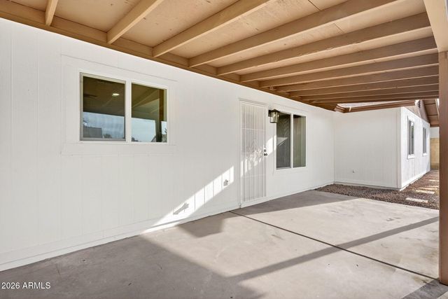 1327 W HIGHLAND Street, Chandler, AZ 85224