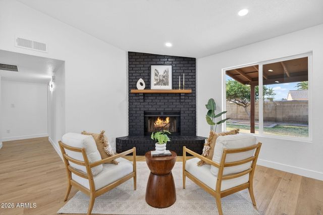 1327 W HIGHLAND Street, Chandler, AZ 85224