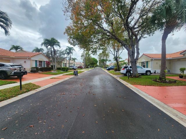 6053 Heliconia Rd, Delray Beach, FL 33484