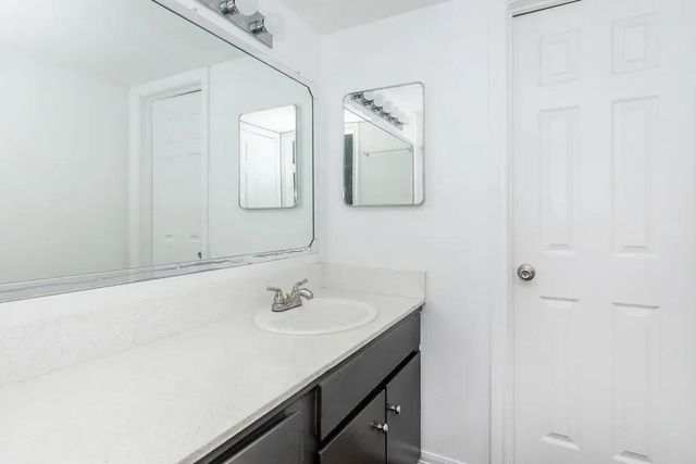 4400 Memorial Drive 1-1008, Houston, TX 77007