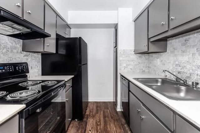 4400 Memorial Drive 1-1008, Houston, TX 77007