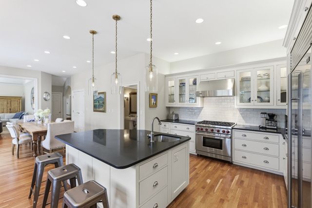 80 Lexington Rd, Lincoln, MA 01773