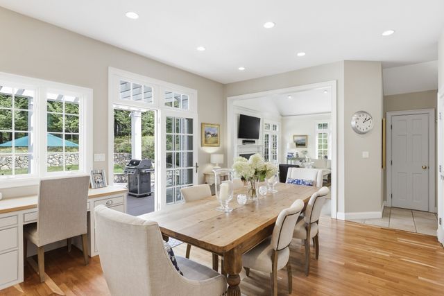 80 Lexington Rd, Lincoln, MA 01773