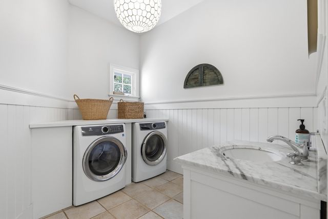 80 Lexington Rd, Lincoln, MA 01773