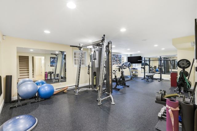 80 Lexington Rd, Lincoln, MA 01773
