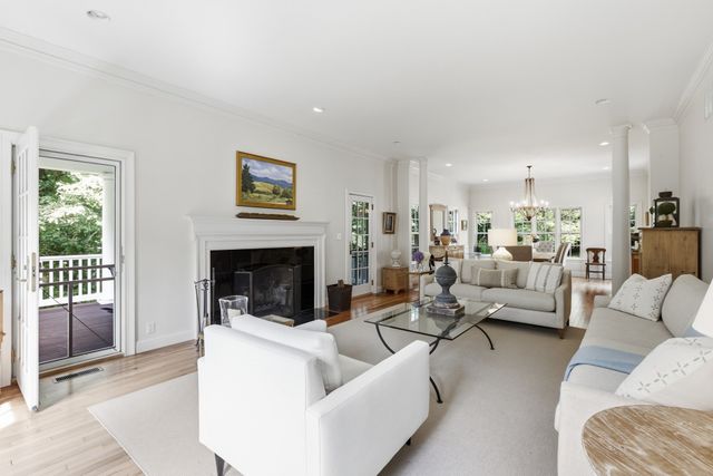 80 Lexington Rd, Lincoln, MA 01773