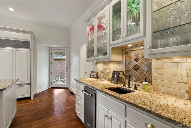 1821 Point Clear Rd, Tuscaloosa, AL 35406