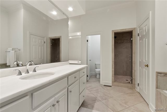 1821 Point Clear Rd, Tuscaloosa, AL 35406