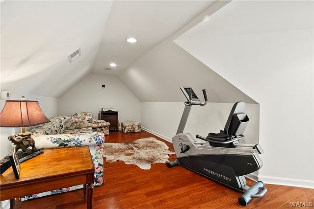 1821 Point Clear Rd, Tuscaloosa, AL 35406