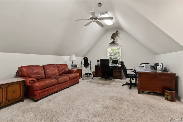 1821 Point Clear Rd, Tuscaloosa, AL 35406