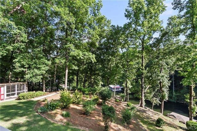 1821 Point Clear Rd, Tuscaloosa, AL 35406