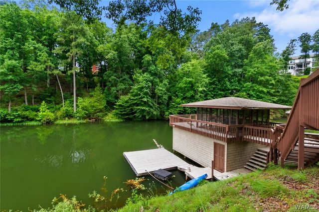 1821 Point Clear Rd, Tuscaloosa, AL 35406