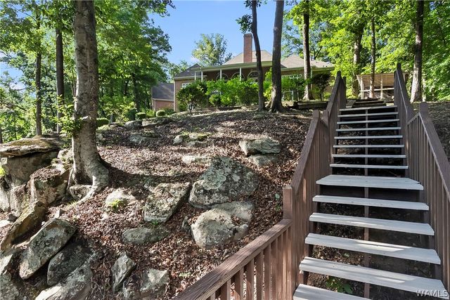 1821 Point Clear Rd, Tuscaloosa, AL 35406