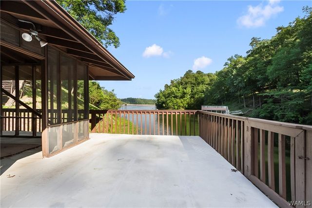 1821 Point Clear Rd, Tuscaloosa, AL 35406