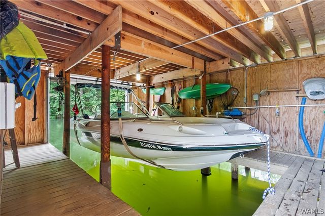 1821 Point Clear Rd, Tuscaloosa, AL 35406