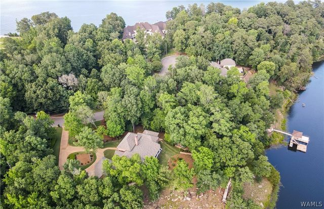 1821 Point Clear Rd, Tuscaloosa, AL 35406