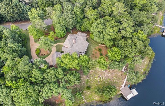 1821 Point Clear Rd, Tuscaloosa, AL 35406