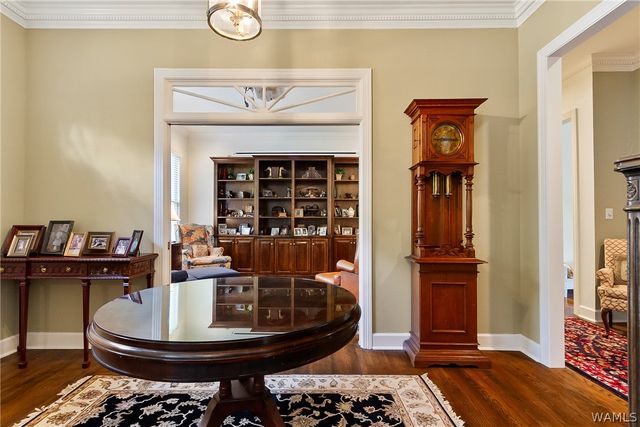 1821 Point Clear Rd, Tuscaloosa, AL 35406