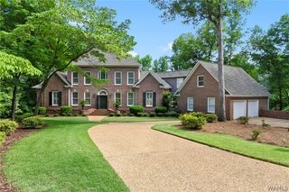 1821 Point Clear Rd, Tuscaloosa, AL 35406