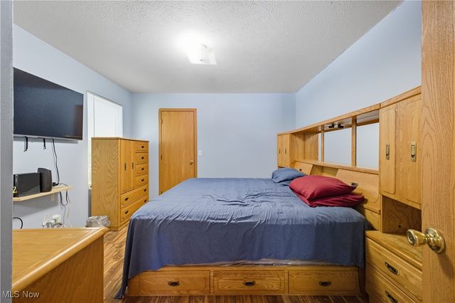 3244 Nelson Avenue, Youngstown, OH 44505