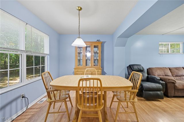 3244 Nelson Avenue, Youngstown, OH 44505