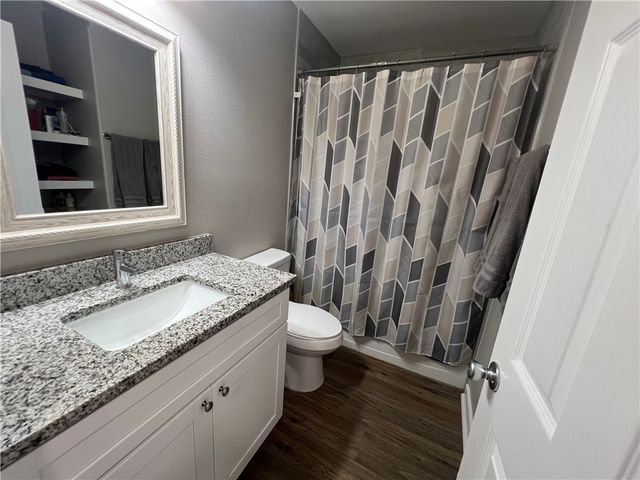 2076 S Saunders St, Aransas Pass, TX 78336