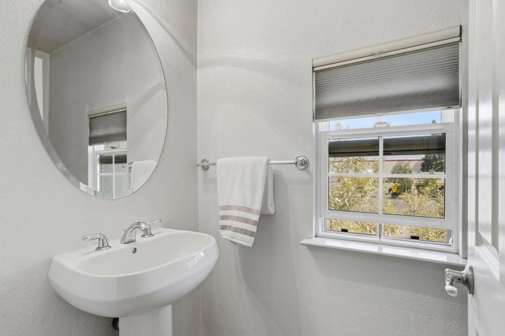 Image 20 of property listing at 1637 Mabury Road, San Jose, CA 95133