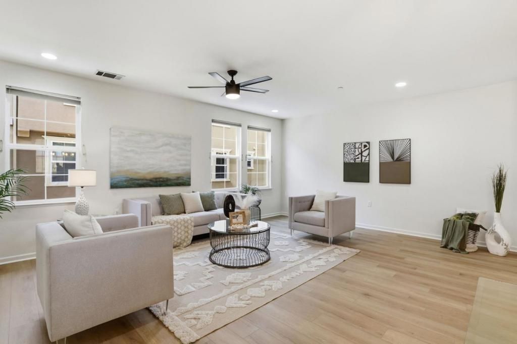 Image 7 of property listing at 1637 Mabury Road, San Jose, CA 95133