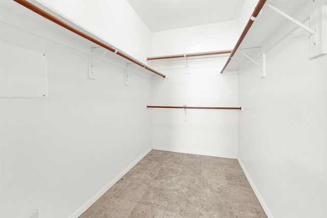 4450 Sharpsburg Drive, Grand Prairie, TX 75052