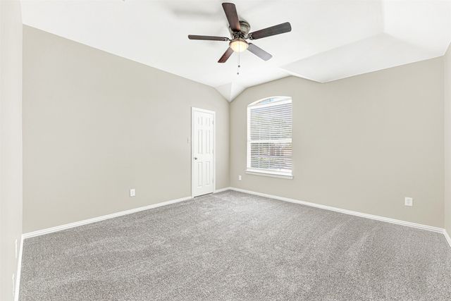 4450 Sharpsburg Drive, Grand Prairie, TX 75052