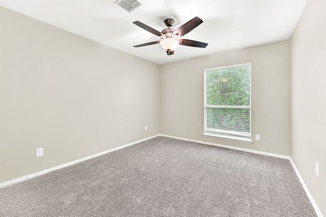 4450 Sharpsburg Drive, Grand Prairie, TX 75052