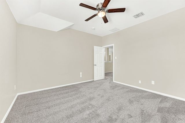 4450 Sharpsburg Drive, Grand Prairie, TX 75052