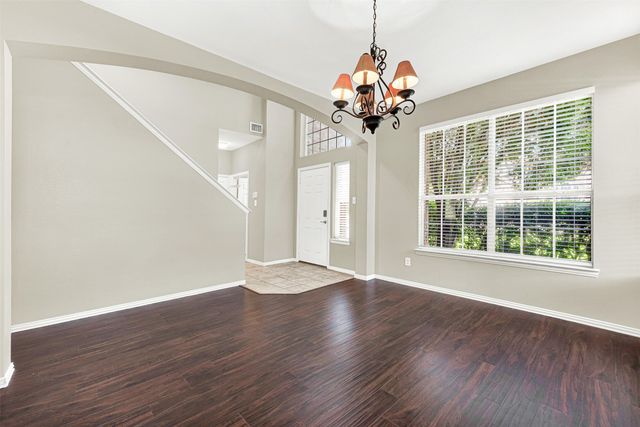 4450 Sharpsburg Drive, Grand Prairie, TX 75052