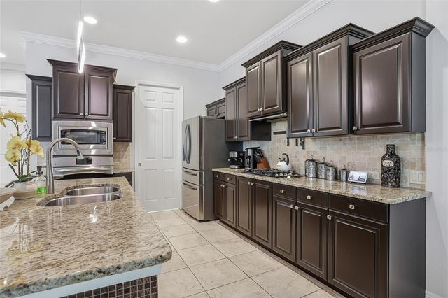 7101 HATPIN LOOP, Wesley Chapel, FL 33545