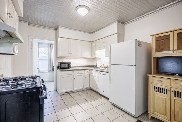 3862 Mount Read Boulevard, Greece, NY 14616