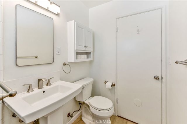 68 Lime Avenue 12, Long Beach, CA 90802